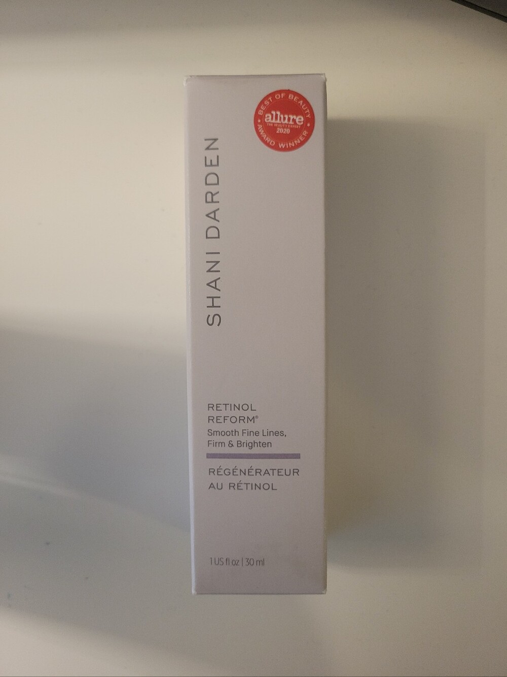 NIB Shani Darden Retinol Reform® - White with Red Accent